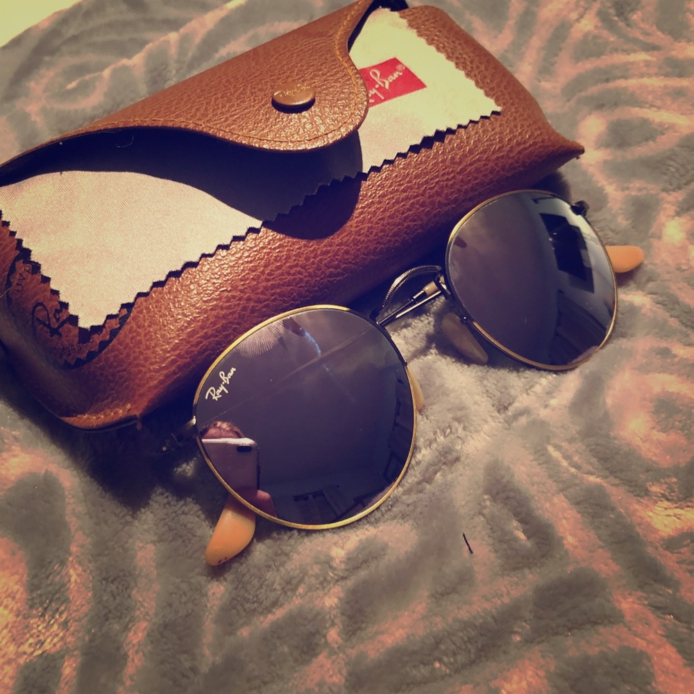 Pair ray bans